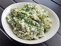 Зелёный салат с яйцом