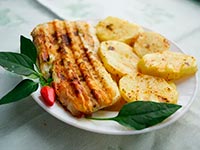 Треска на гриле с картофелем