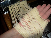 Как приготовить домашнюю лапшу