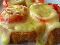 Горячий бутерброд с помидорами