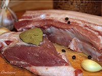 Сухой посол свиной грудинки