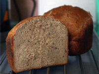 Хлеб с сыром и колбасой