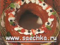 Саварен со свежими ягодами