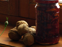 Варенье из айвы с лимоном и грецкими орехами