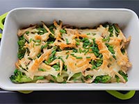 Брокколи с курицей и сыром