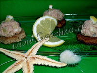 Салат с консервированным тунцом