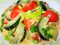 Кабачки тушеные с помидорами