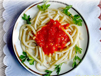 Макароны с томатным соусом