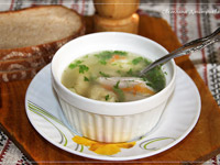 Суп с чесночными клёцками